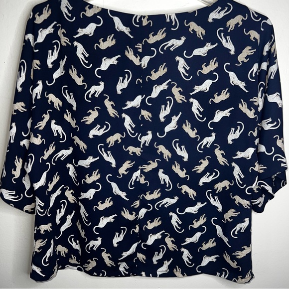 Ann Taylor Navy Cat Cheetah Top Short Sleeved Size XS - Picture 4 of 11